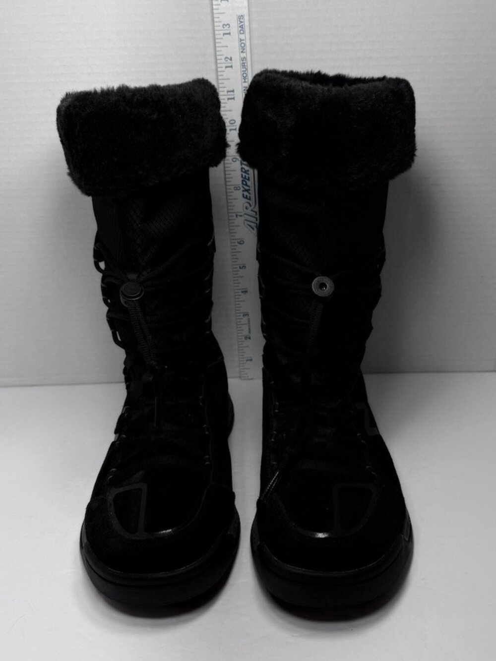 New Balance Fresh Foam Waterproof Winter Snow Boot Women's Size 8 BW1000BK Fur